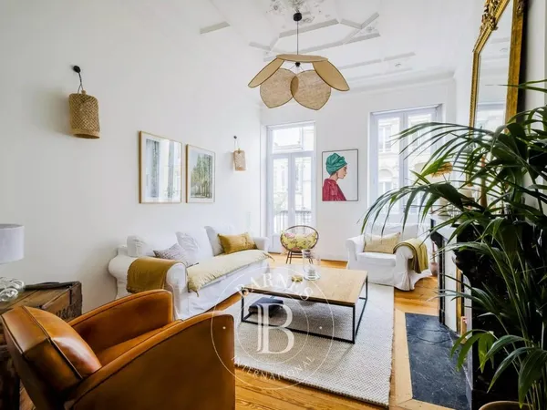 Vends t4 - 106.16 m² - Bordeaux 33000