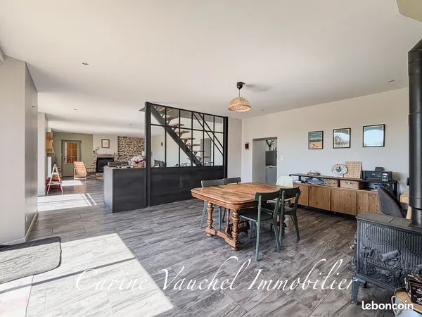 Propriété 7 pièces 300 m²