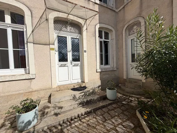 Maison 9 pièces 218 m²