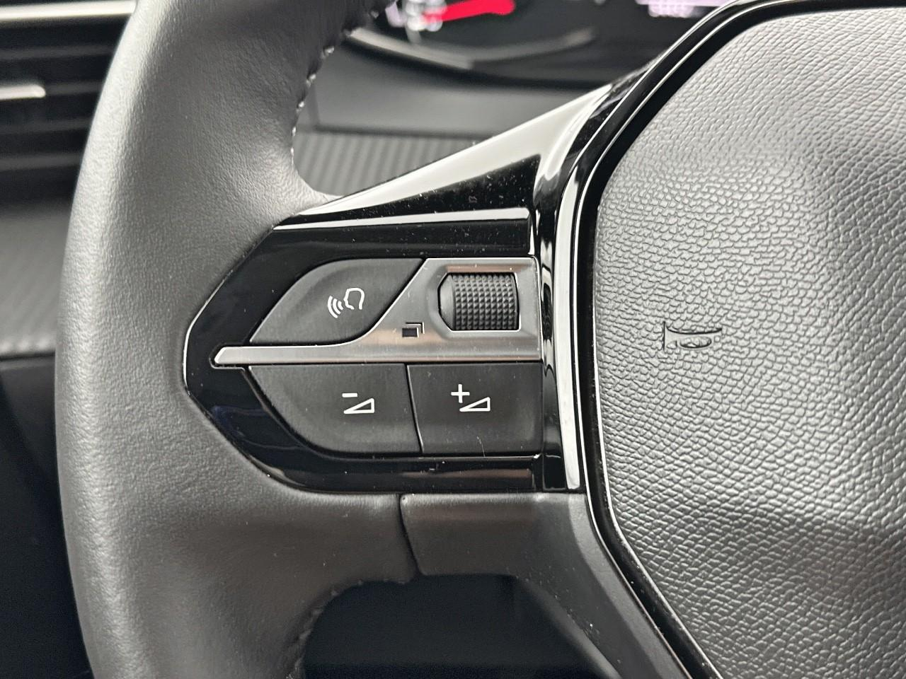 Peugeot 2008 puretech 100 s&s bvm6 style — photo 20