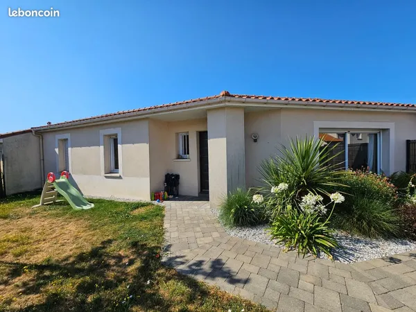 Maison clé en main, plain-pied, 96 m² - Douet / La Martellière