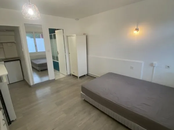Studio 1 pièce 18 m²