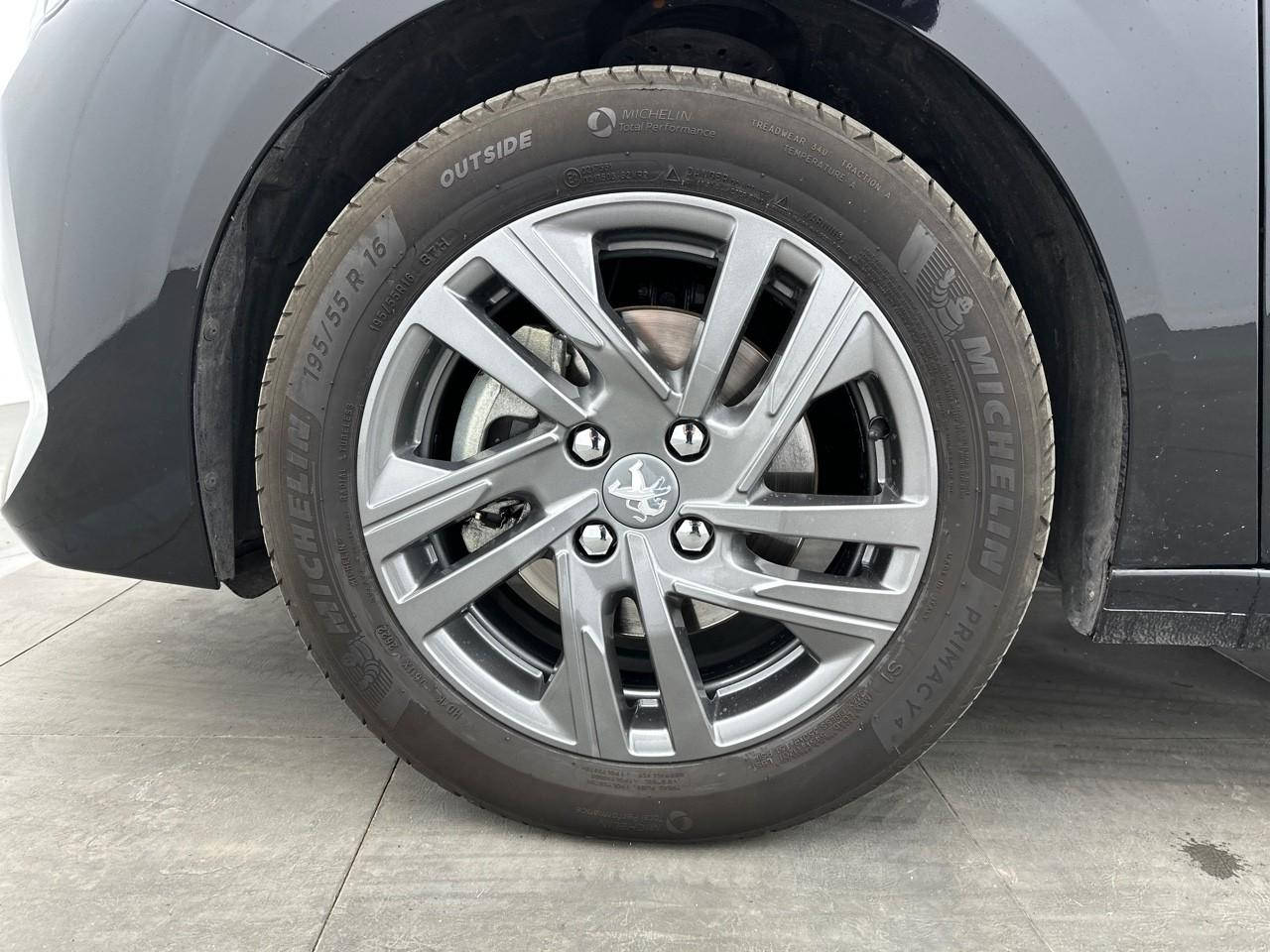 Peugeot 208 puretech 100 s&s bvm6 style — photo 14