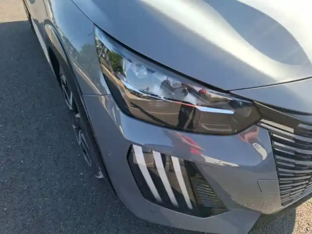 Peugeot 208 hybrid 100 e-dcs6 — photo 16