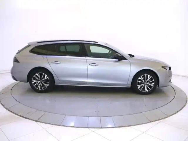Peugeot 508 sw hybrid 180 e-eat8 — photo 4