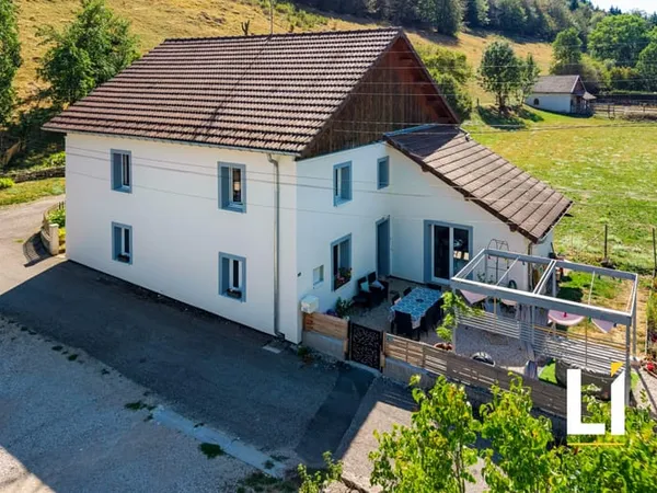 MAISON EN GRANDE PARTIE RÉNOVÉE