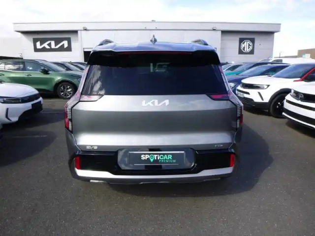 Kia Ev9 385ch 99,8kwh gt-line business 4wd — photo 6