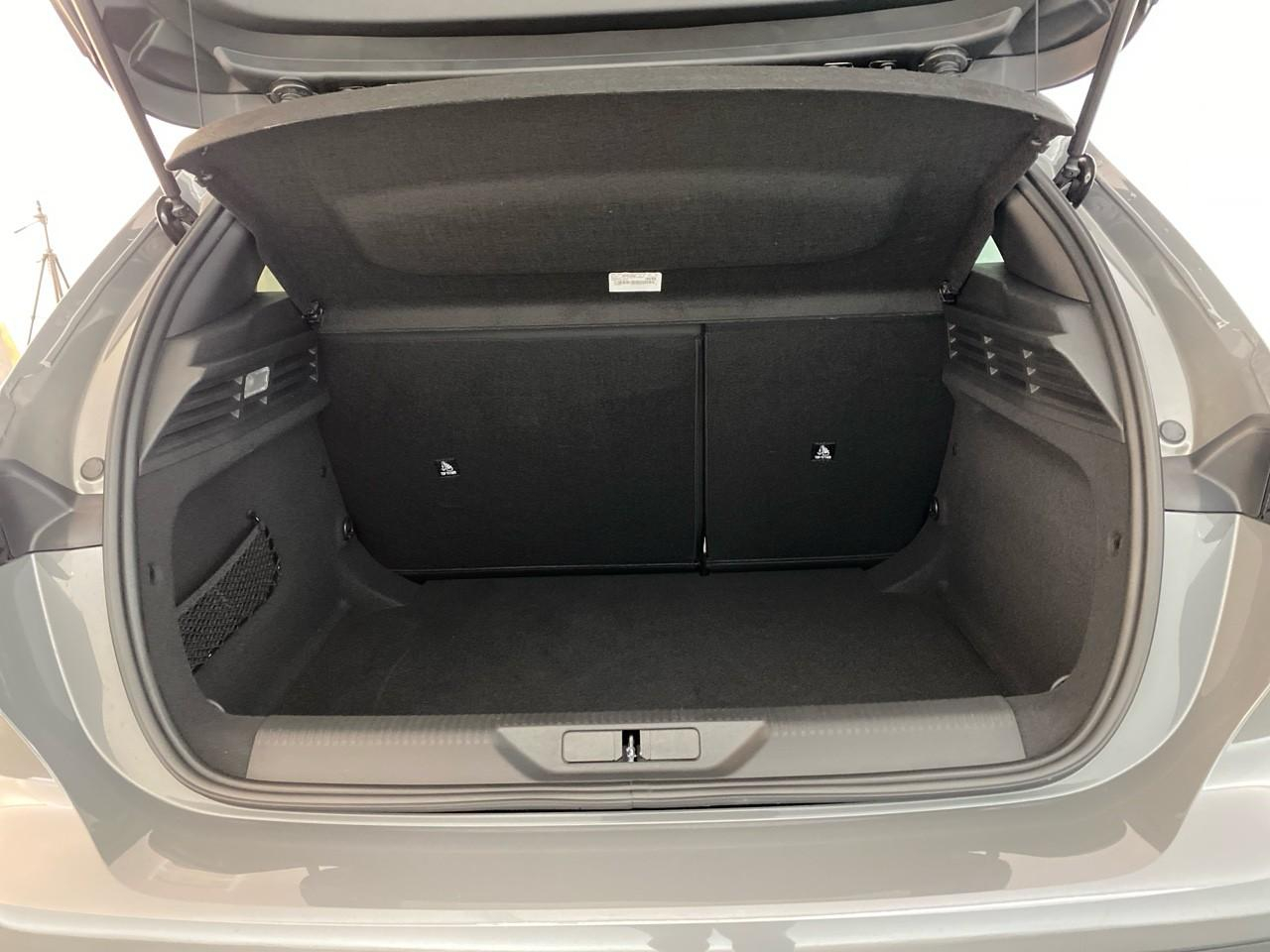 Peugeot 308 hybrid 145 e-dcs6 allure — photo 6
