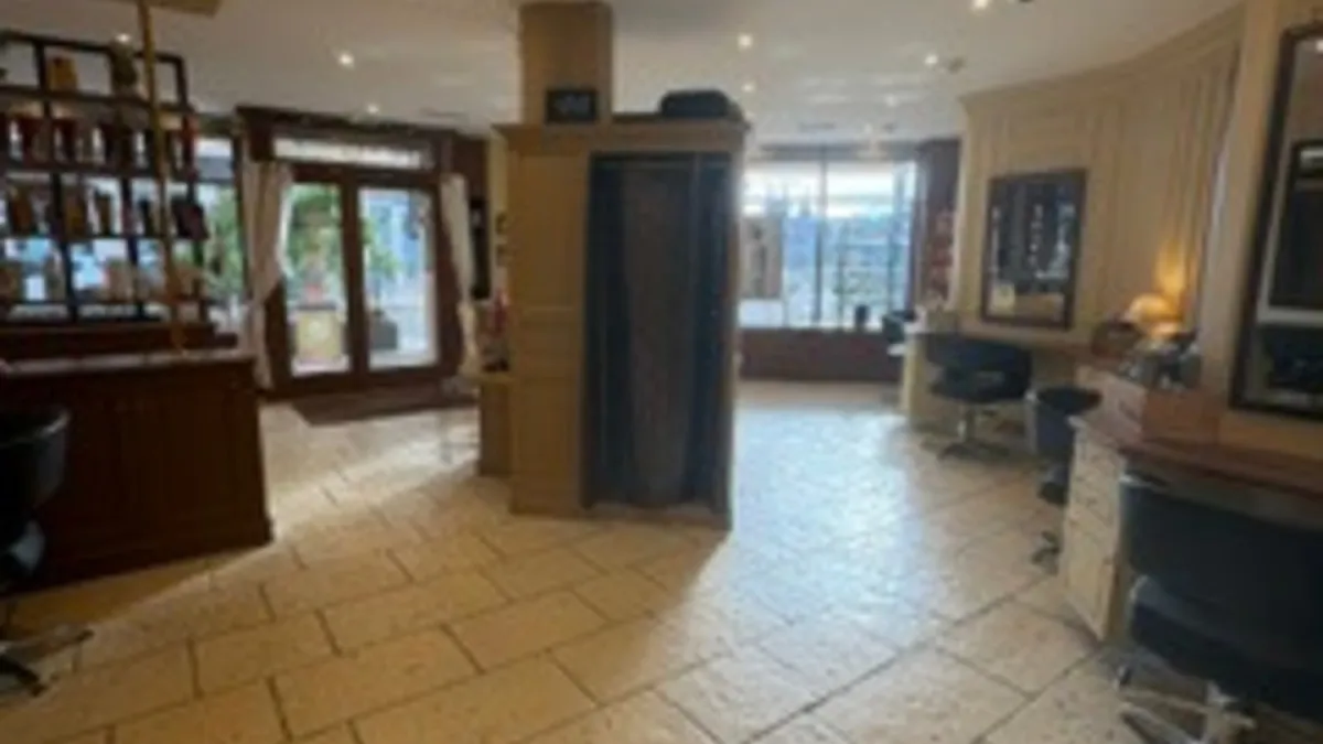 Photo 3
