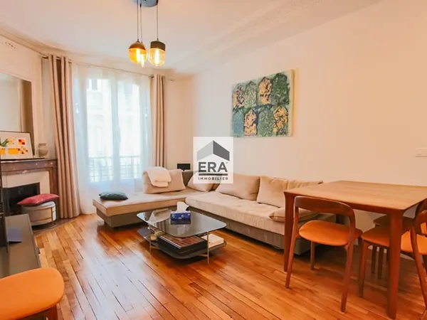 Appartement Paris 2 pièces