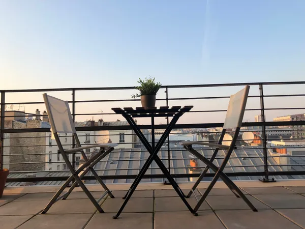 Loue T1 bis meublé avec terrasse