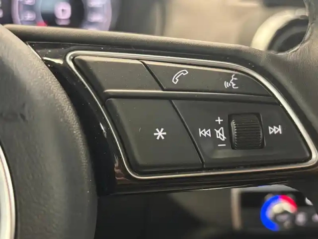 Audi Q2 35 tfsi 150 s tronic 7 — photo 19