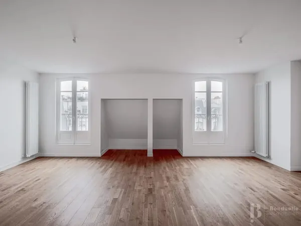 PARIS VI - BOULEVARD SAINT-GERMAIN - SUPERBE 4 PIECES NEUF AU 6 EME ETAGE