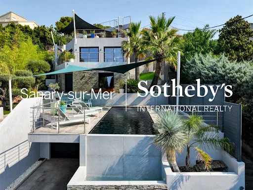 Villa 7 pièces 166 m²