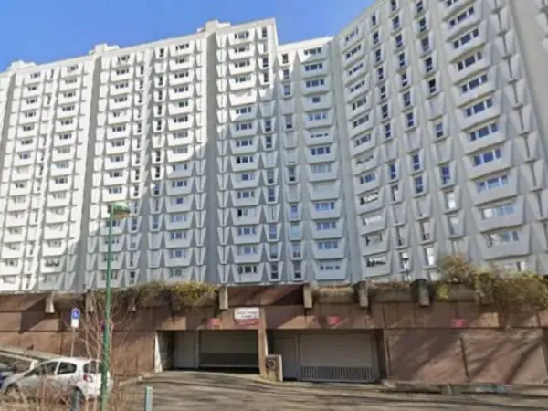 Stationnement Location Villeurbanne 90€