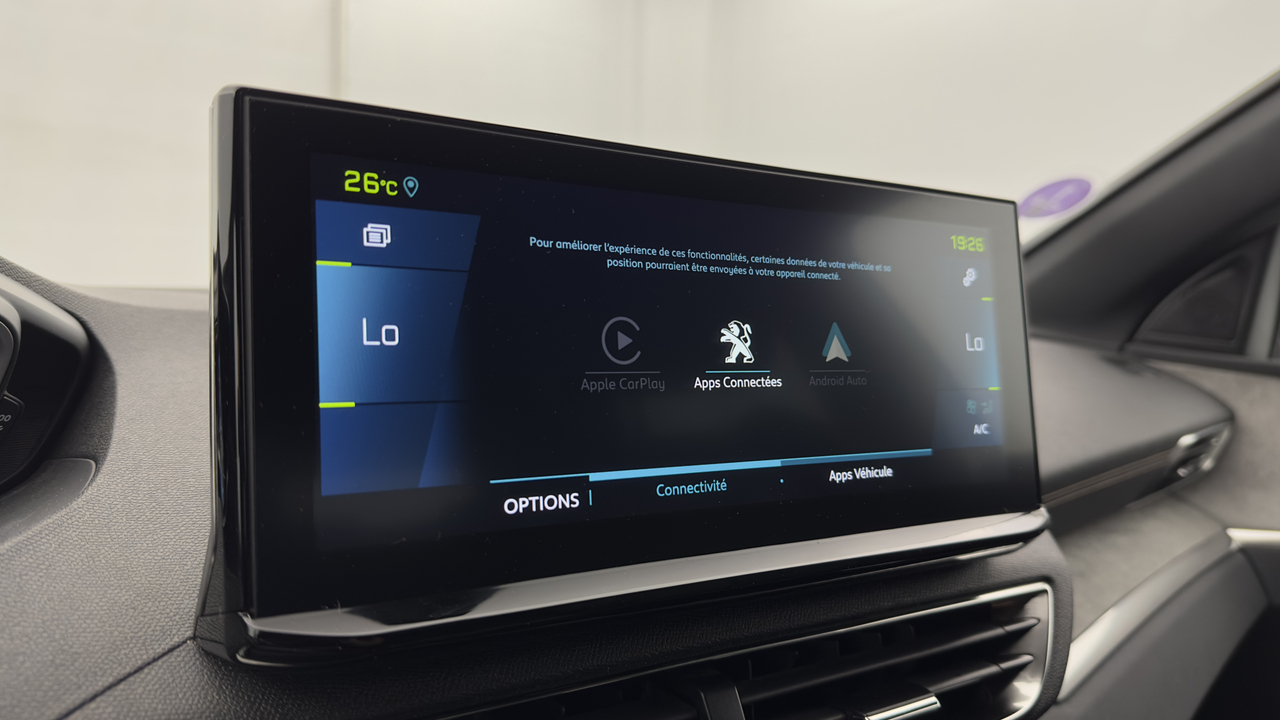 Peugeot 3008 Hybrid 225 e-EAT8 — photo 26