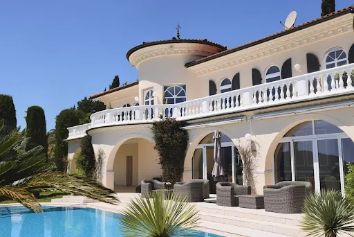 Maison 300 m²