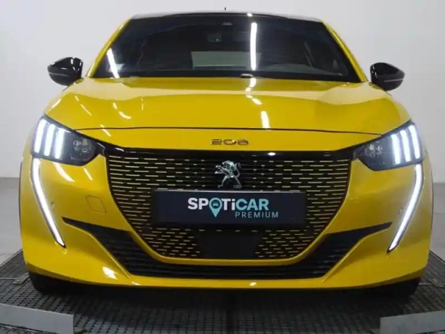 Peugeot 208 e- 136ch gt — photo 3