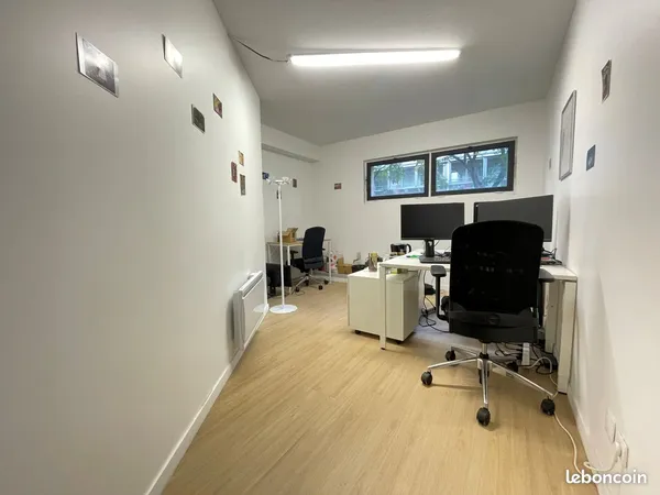 Bureau à louer 800 euros CC Paris 12
