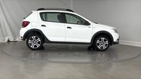 Dacia Sandero 0.9 TCe 90ch Techroad — photo 4