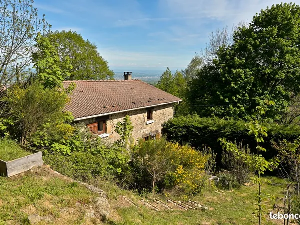 Maison individuelle en pierre sur les hauteurs de Pélussin