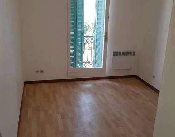 LocationT2 proche Polygone 43m2