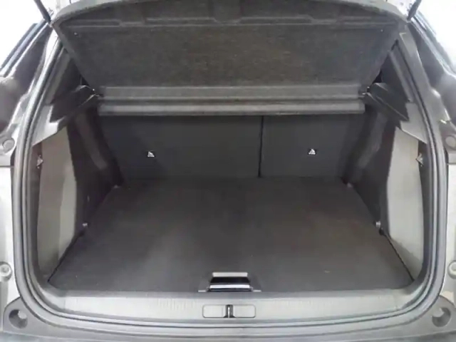 Peugeot 2008 1.2 puretech 130ch s&amp;s active pack eat8 — photo 9
