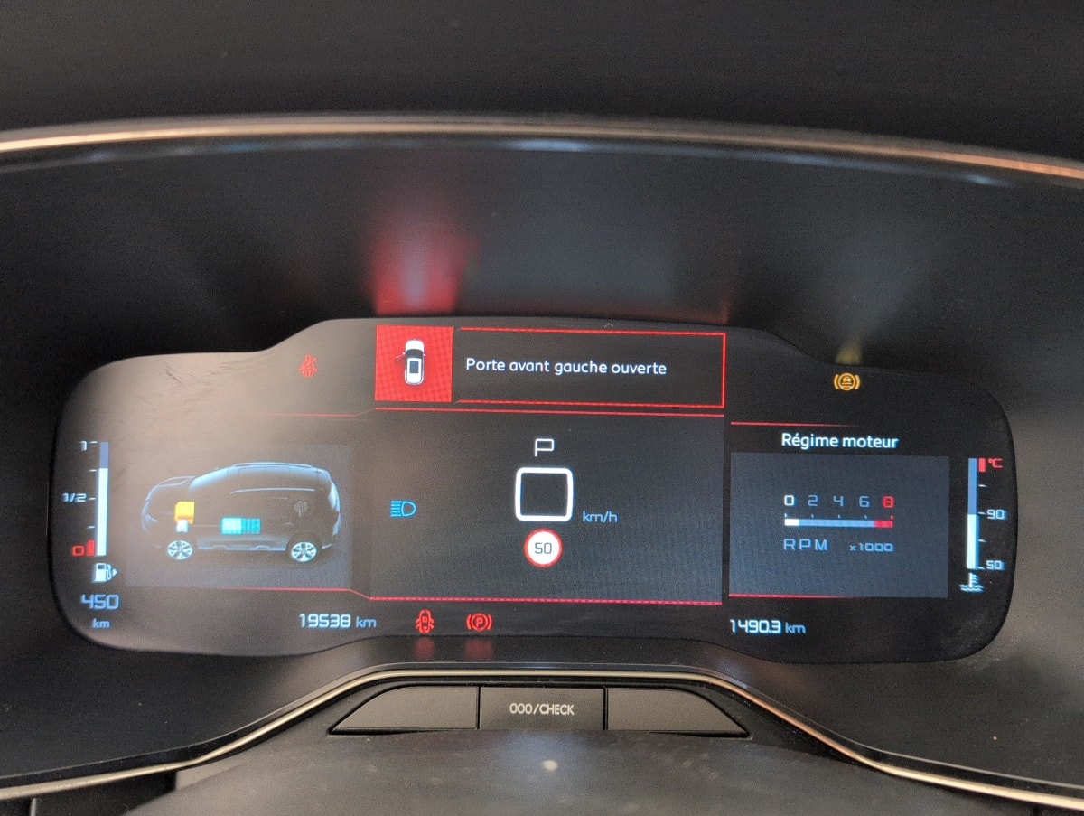 Citroën C5 Aircross — photo 22