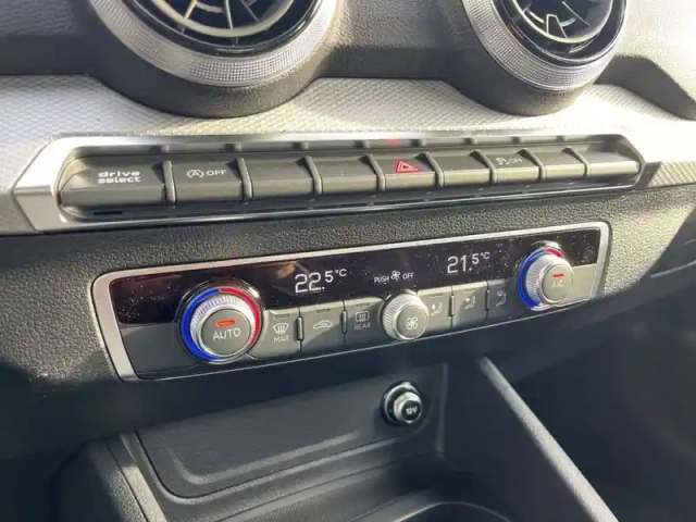 Audi Q2 35 tfsi 150 s tronic 7 — photo 64