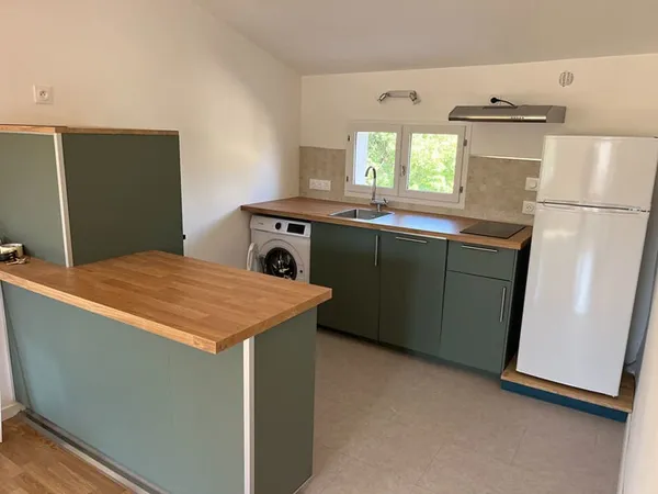 Centre ville Grans - T2 - 47m²