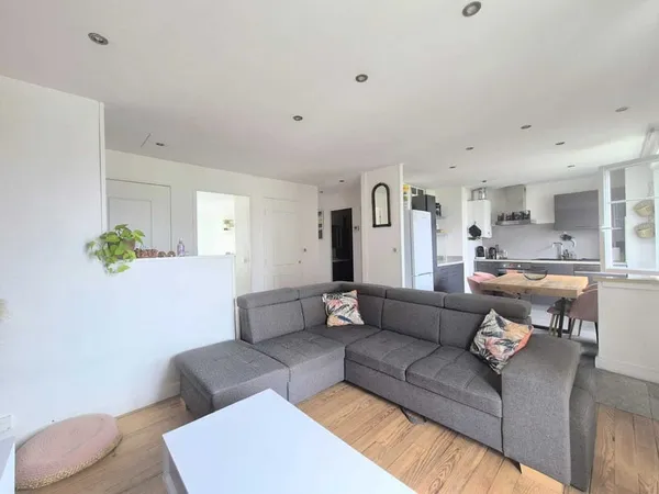 ☀️ Laissez-vous séduire par ce T3 meublé lumineux et cosy, prêt à vous accueilli à PAU