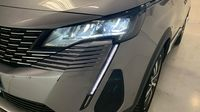 Peugeot 3008 HYBRID4 300ch Roadtrip e-EAT8 — photo 17
