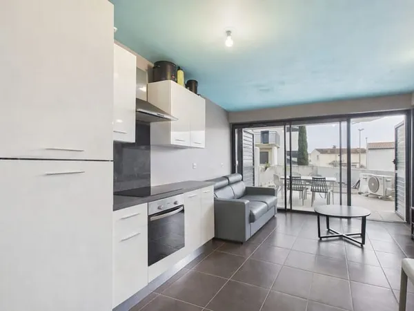 EXCLUSIVITE // Grand studio avec terrasse et parking en sous-sol