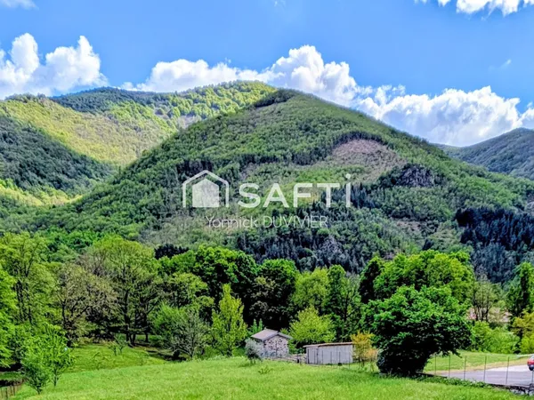 Thueyts - Maison avec vue panoramique et fort potentiel