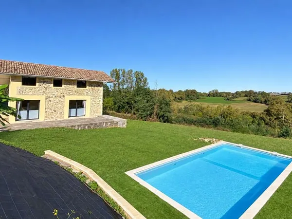 Maison 9 pièces 270 m²