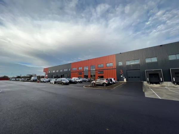 Local d'activité 3949 m²