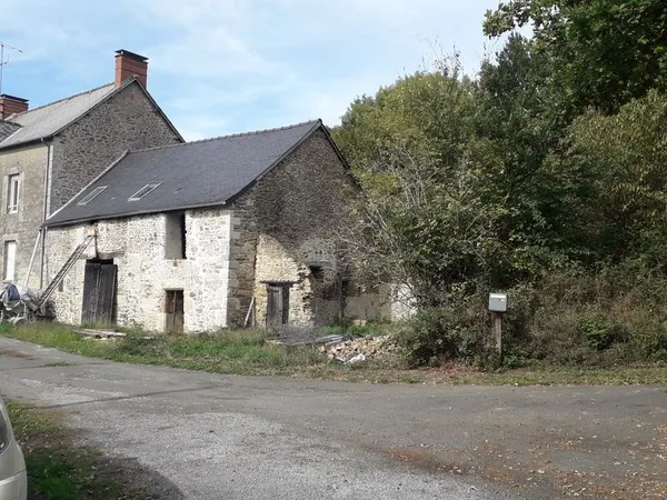 Maison a rénové 3000m2