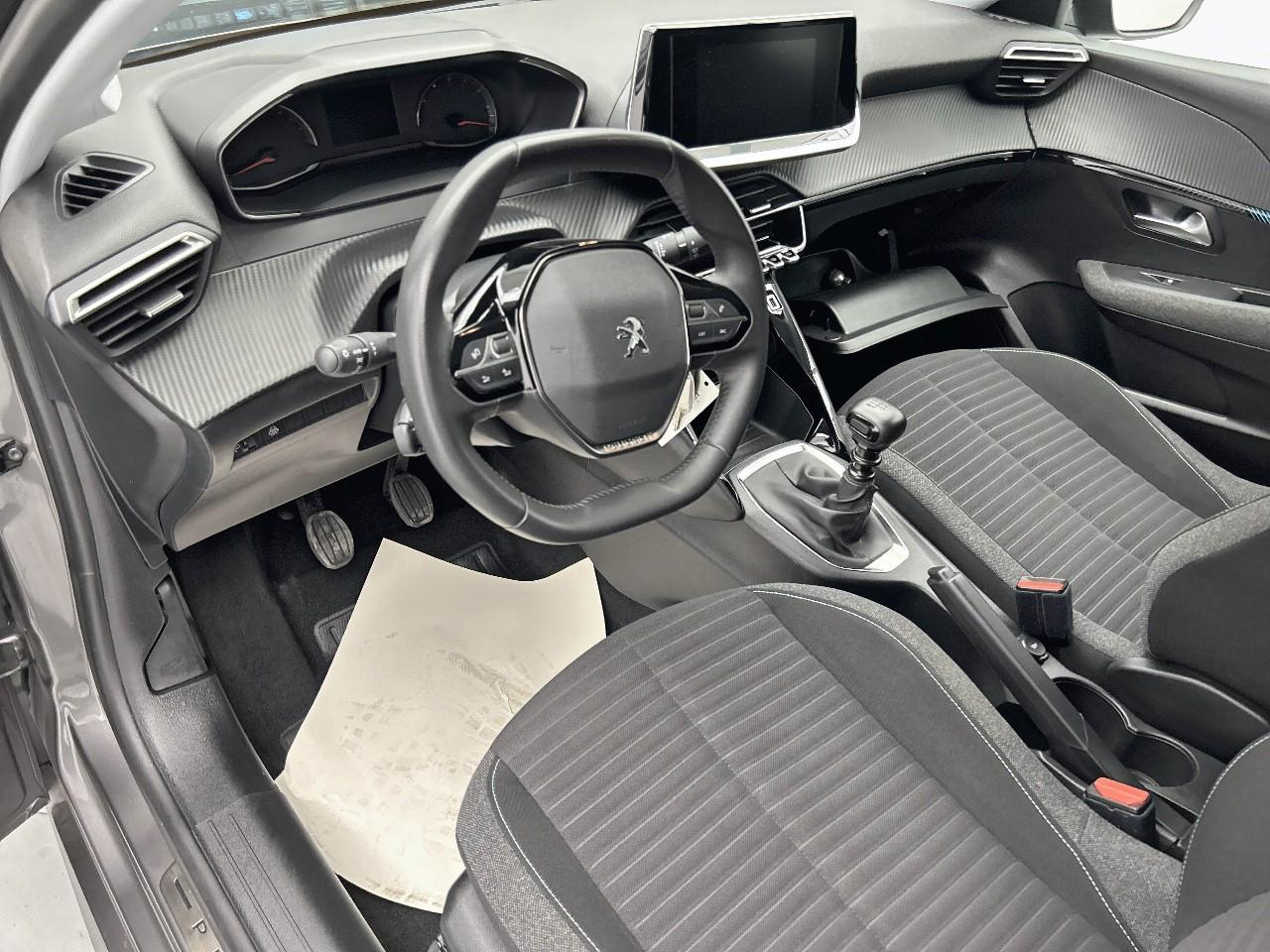 Peugeot 208 puretech 100 s&s bvm6 style — photo 9