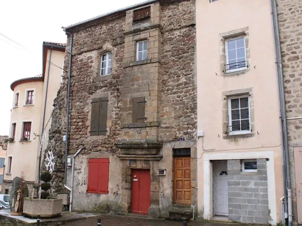 Maison 10 pièces 82 m²