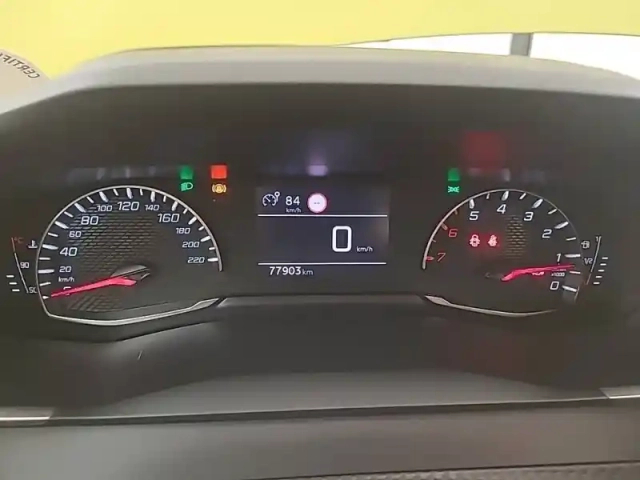 Peugeot 208 puretech 100 s&amp;s bvm6 — photo 10