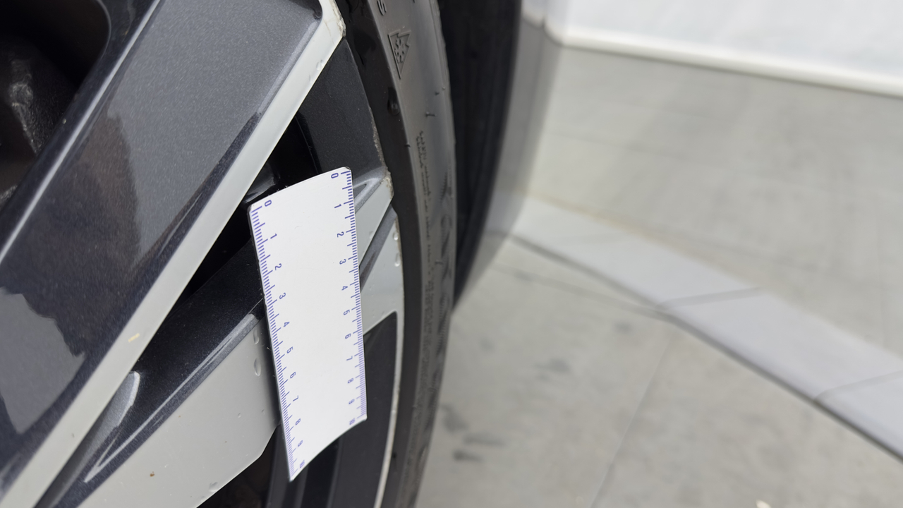 Peugeot 308 SW PHEV 180 e-EAT8 — photo 44