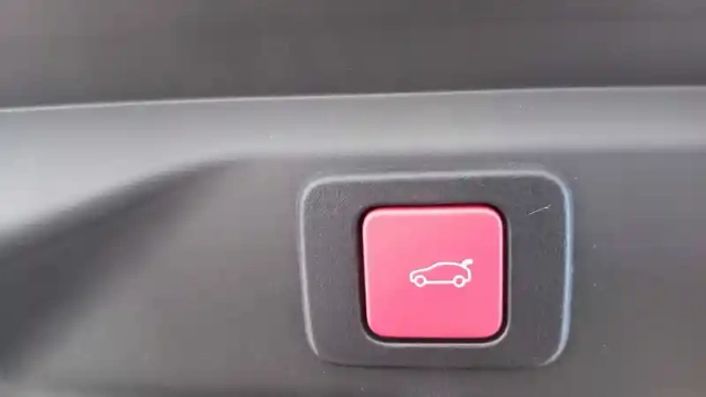 Peugeot 3008 plug-in hybrid 195 e-dcs7 — photo 43