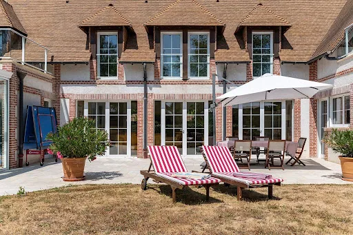 Maison 8 pièces 273 m²