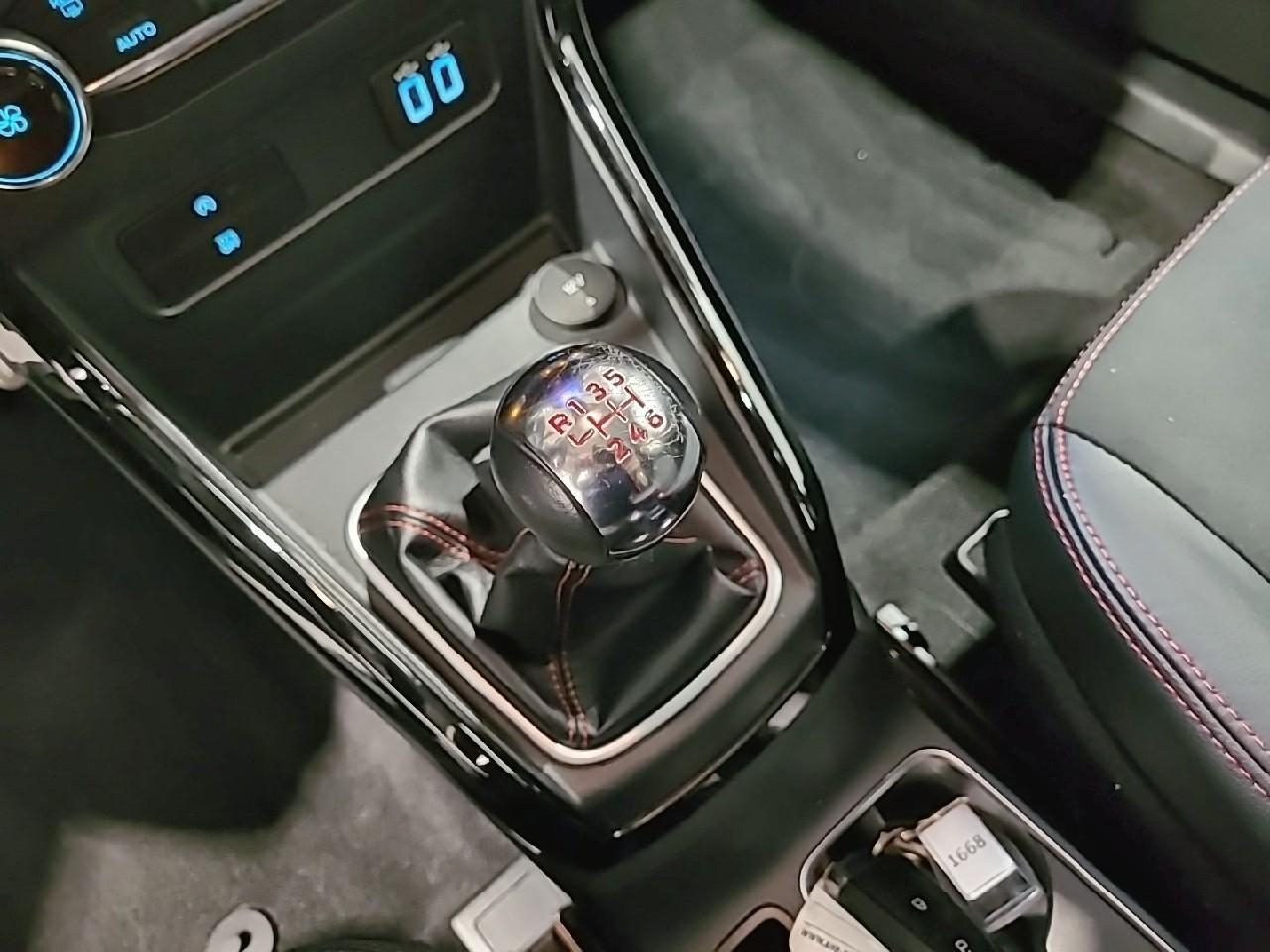 Ford Ecosport 1.5 ecoblue 125ch s&s bvm6 st-line — photo 17