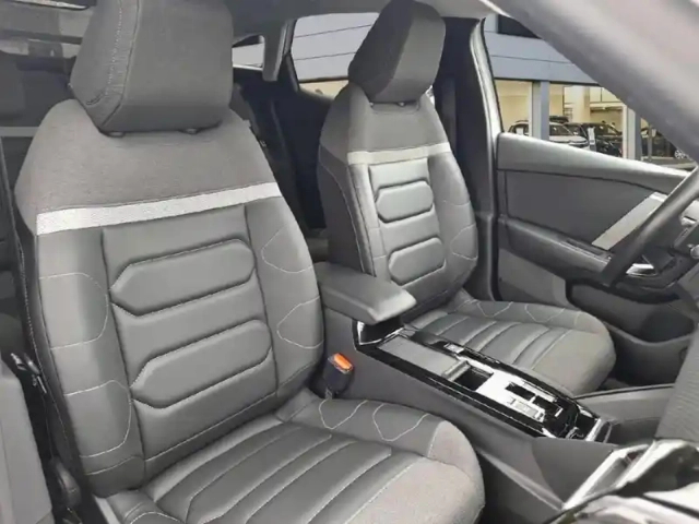 Citroën C4 puretech 130 s&amp;s eat8 shine pack — photo 9