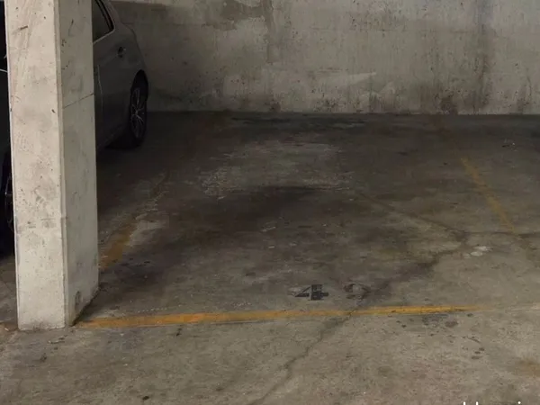 Vends place résidence securisée