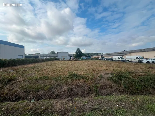Terrain 1303 m² PAU