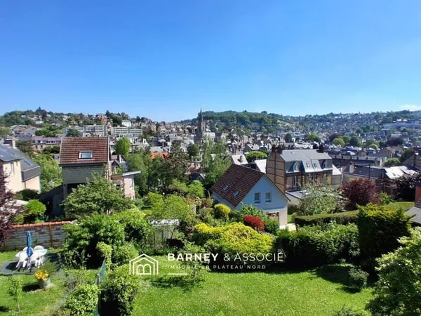 Maison 8 pièces 237 m²