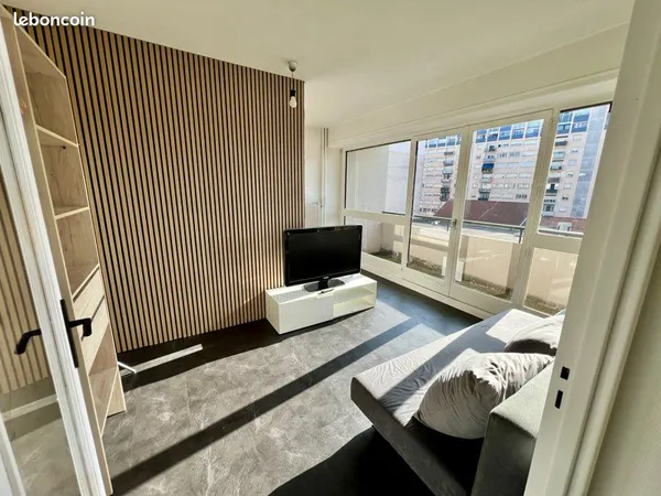 À VENDRE T1 bis de 35m2 avec balcon - Pau