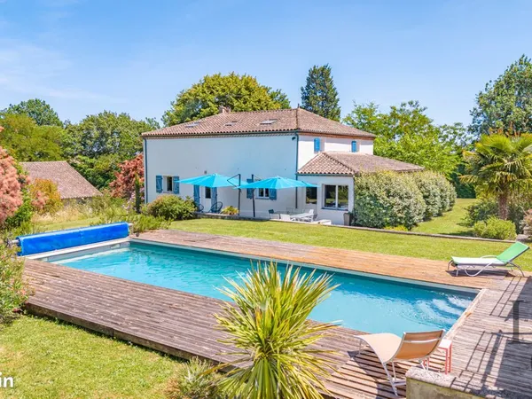 Maison 7 pièces 440 m²